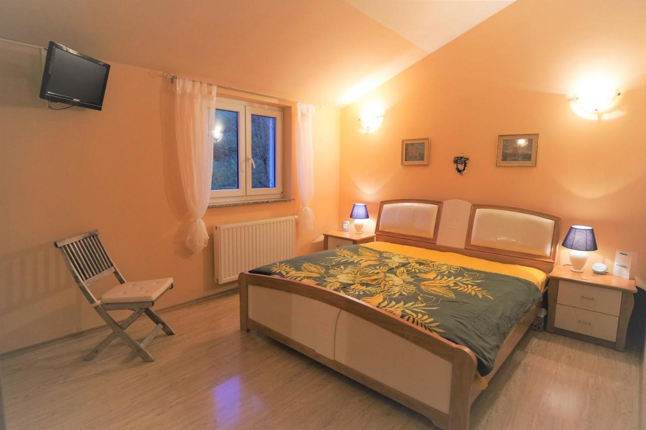 Apartments Coral, Klimno, Island Krk Екстериор снимка