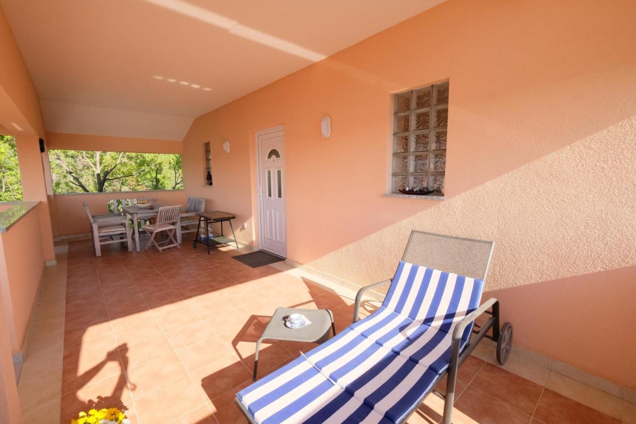 Apartments Coral, Klimno, Island Krk Екстериор снимка