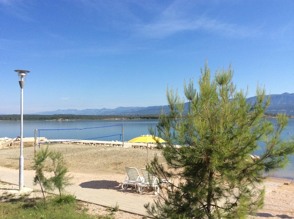 Apartments Coral, Klimno, Island Krk Екстериор снимка