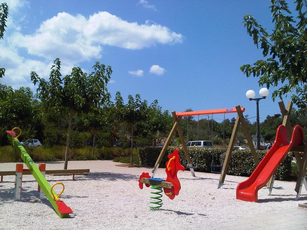 Apartments Coral, Klimno, Island Krk Екстериор снимка